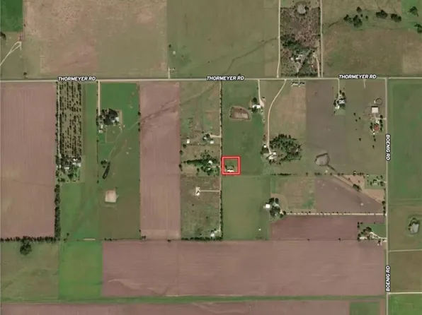 909 Thormeyer Rd, Seguin, TX 78155