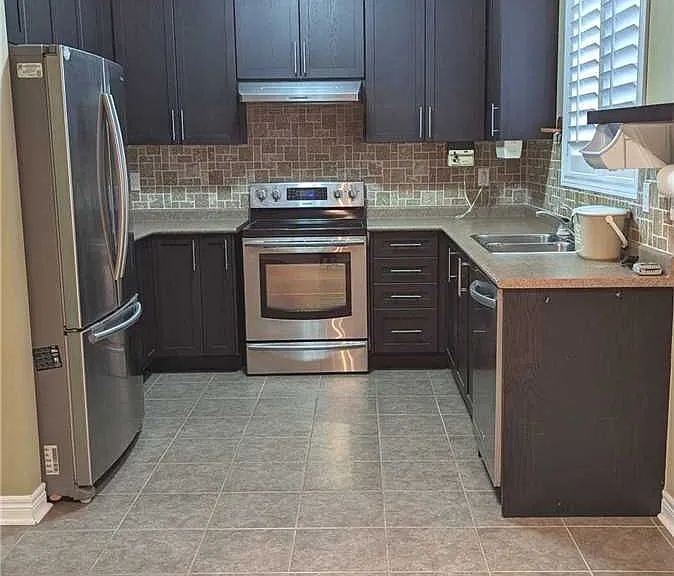 518 Savoline Blvd — Photo 7