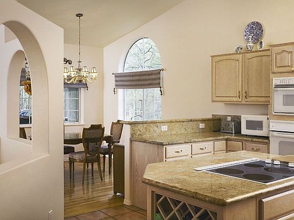 3rd image of 1530 Valley Ranch Cir