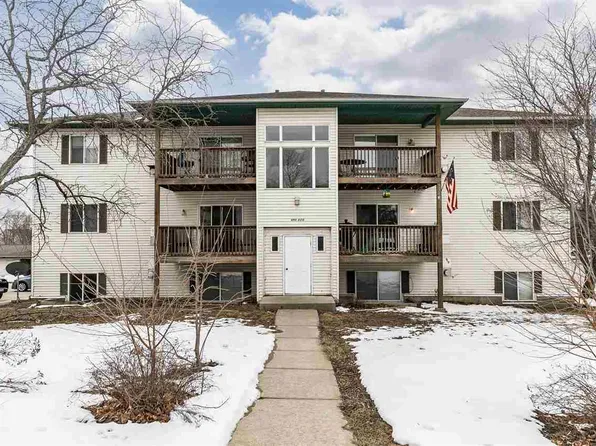 121 S Scott Blvd, Iowa City, IA 52245