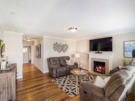 4th image of 1020 Indian Ave