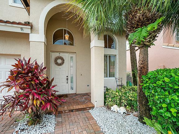 004-155BellezzaTer-RoyalPalmBeach-FL-sma