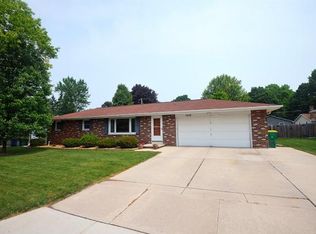 1852 Burns Ave, Green Bay, WI 54303