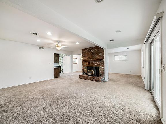 4th image of 6458 El Camino Dr