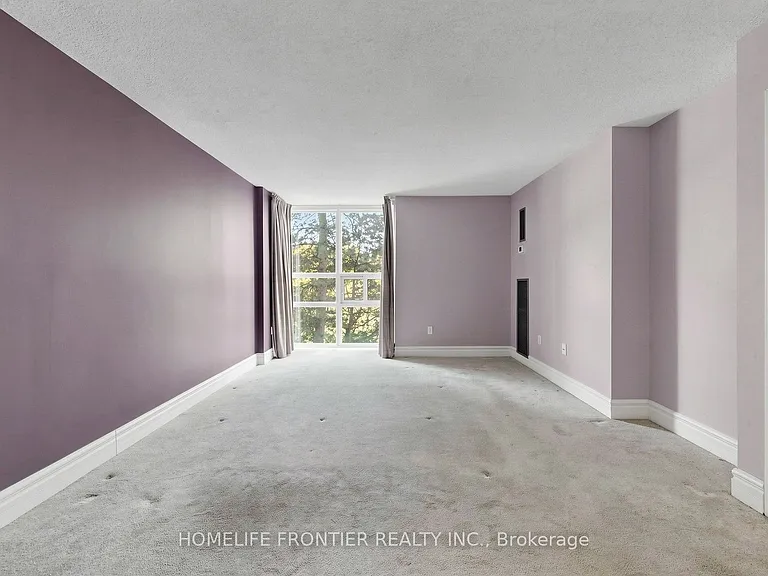 131 Beecroft Rd #203 — Photo 24