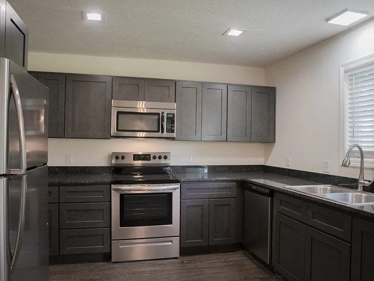 Trails End Apartments — Photo 15