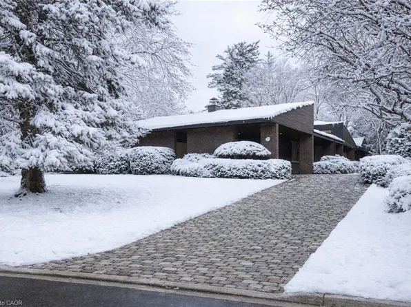 1168 Carey Rd, Oakville, ON L6J 2E4