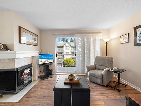 4th image of 22611 116th Ave #208
