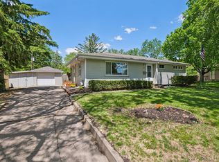 2321 Wellswood Curv, Bloomington, MN 55431