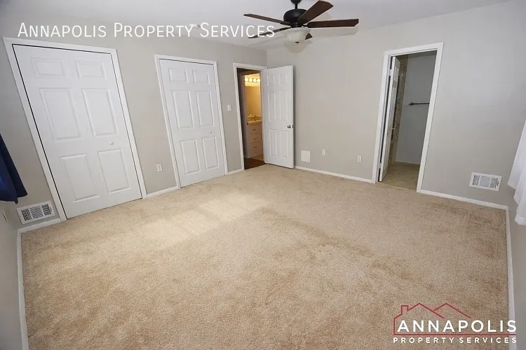 1027 Springhill Way — Photo 11