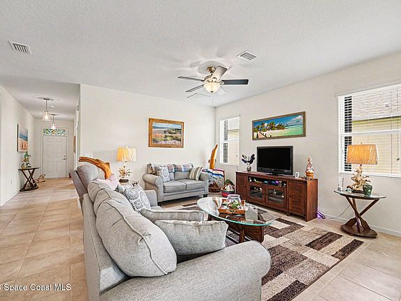5th image of 4324 Caladium Cir