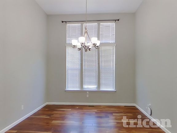 4th image of 4331 Clearbrook Ln