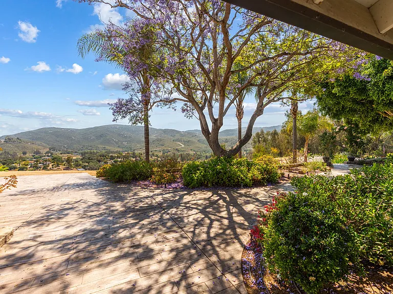 20063 Elfin Forest Ln — Photo 43