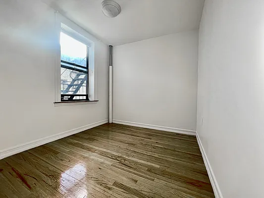 Rented by Corcoran | media 12