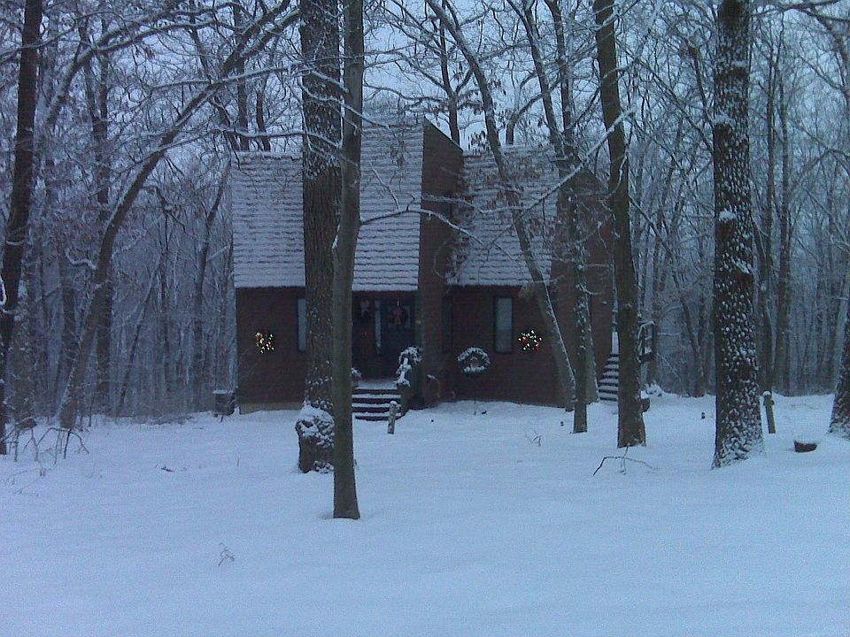 2nd image of 16 Stony Pt