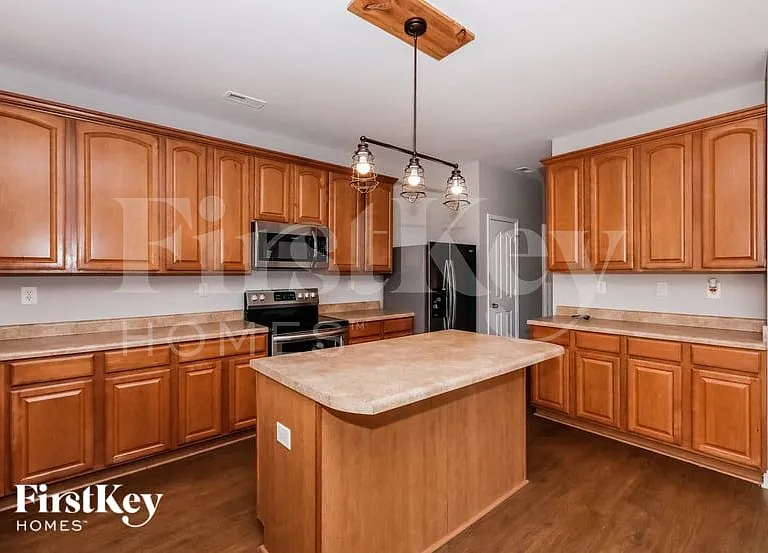 213 Lameshur Ln — Photo 6