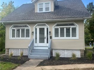 140 Stone Rd, Rochester, NY 14616