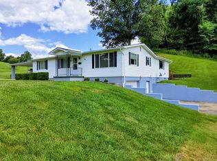 70 Snowcrest Ln, Point Pleasant, WV 25550