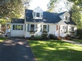 8 Willowdale Rd, Winchester, MA 01890