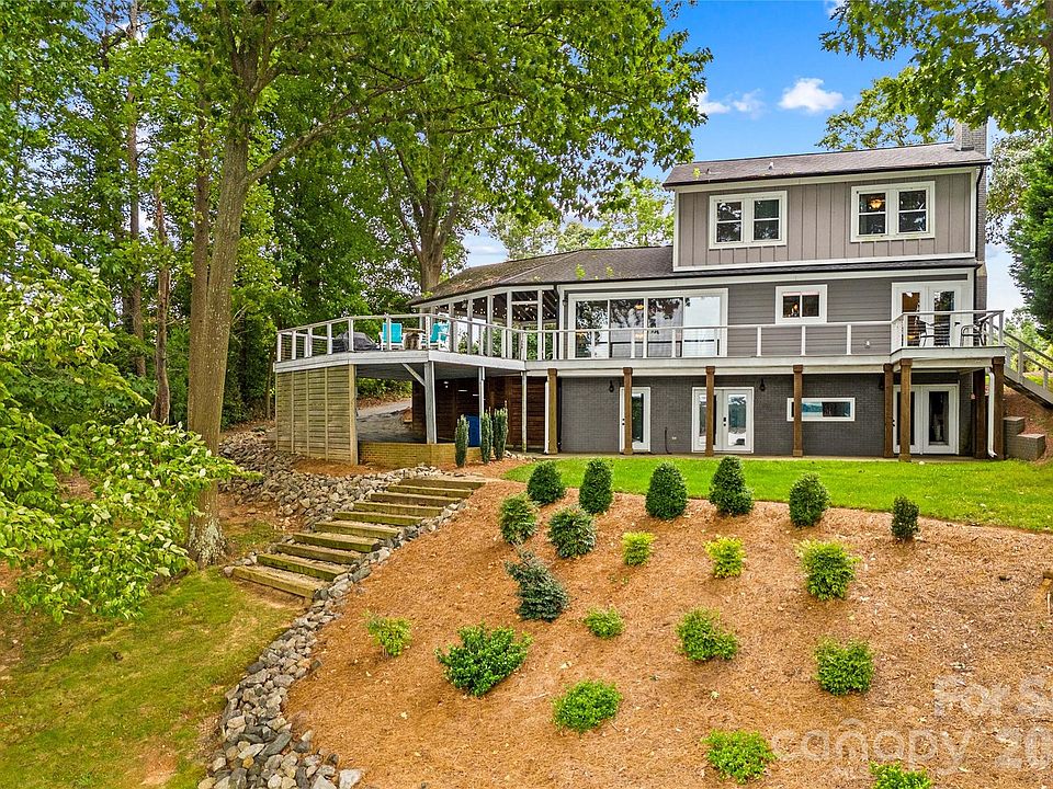2nd image of 9598 Riviera Dr