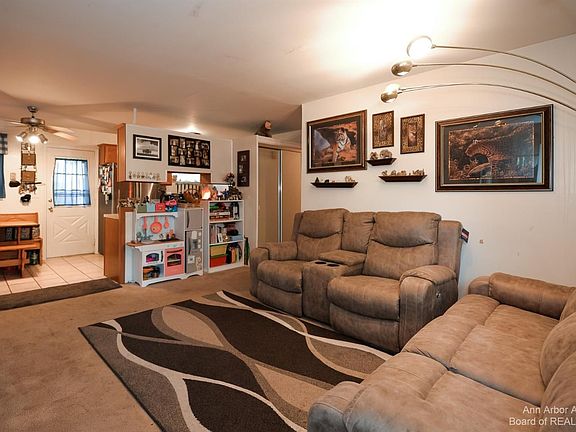 2nd image of 1607 Mollie St