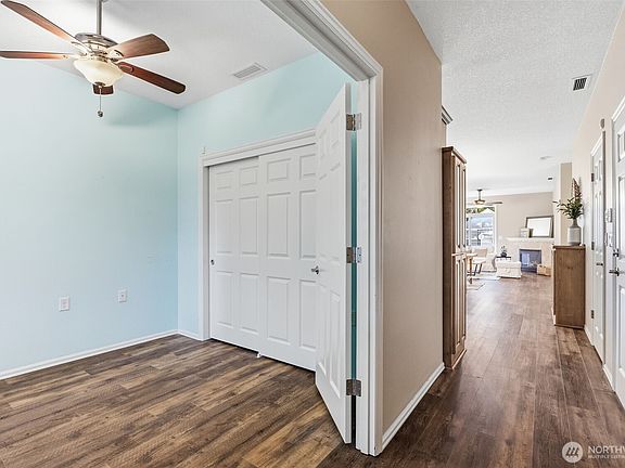 3rd image of 2111 NE 94th Court