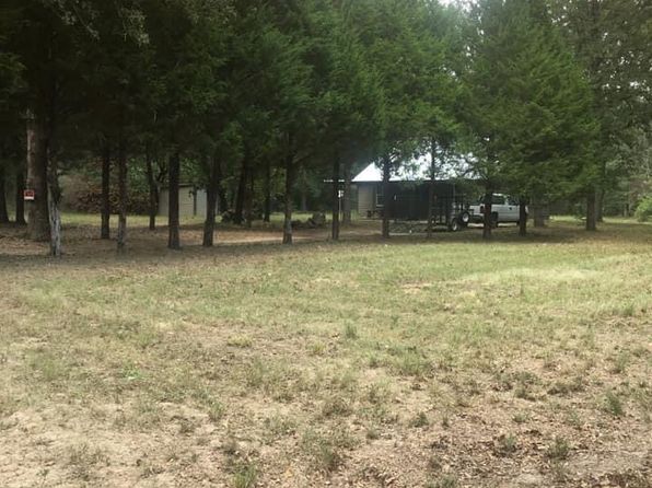 8851 Private Road 5204