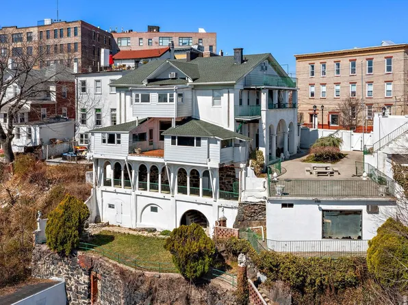 320-324 Mountain Rd, Union City, NJ 07087