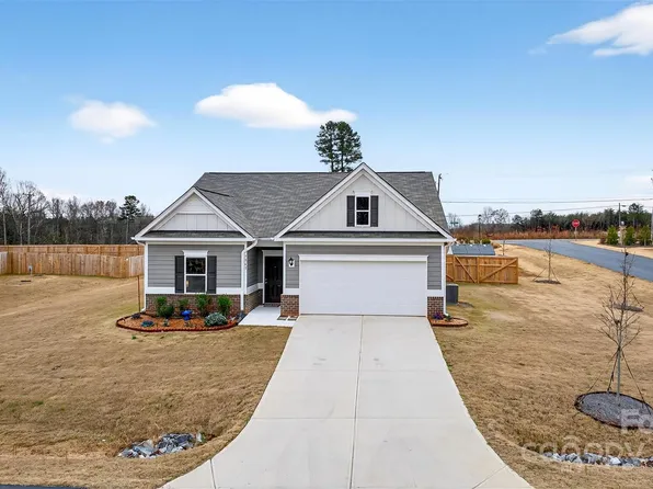 7563 Bridle Ct, Sherrills Ford, NC 28673