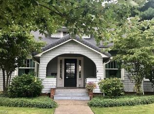 401 E Washington St, Chagrin Falls, OH 44022