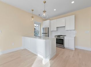 160 Webster St #2, Boston, MA 02128