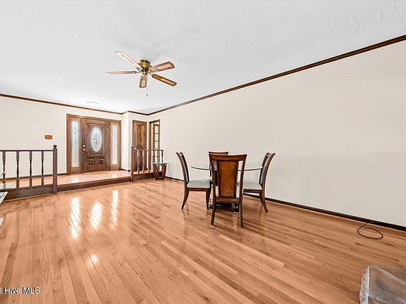 3rd image of 6014 Shearwater Drive