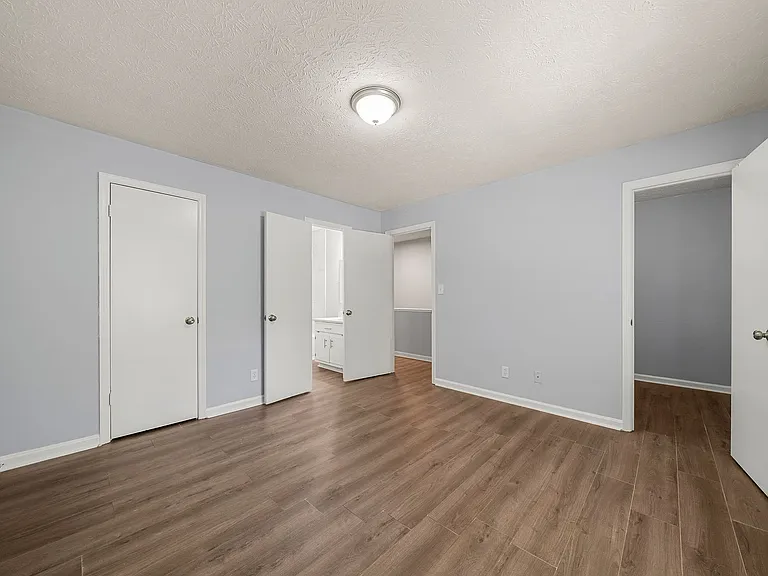 5861 Dunn Rd SW — Photo 3