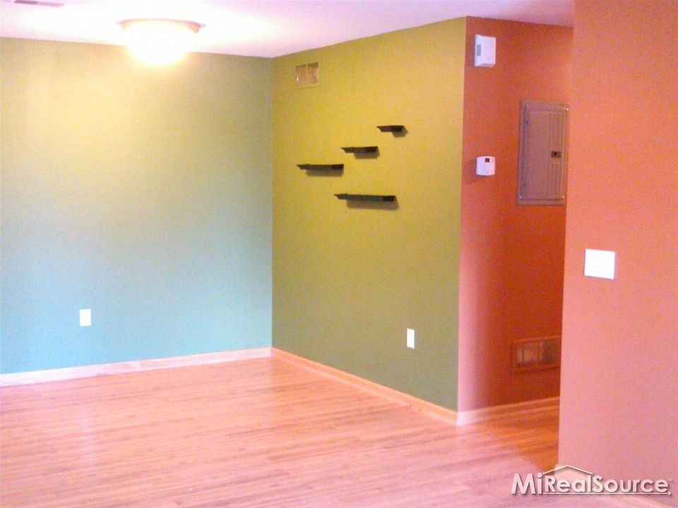 2nd image of 2130 Frazho Rd