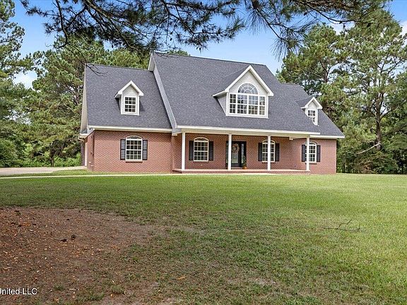 2nd image of 535 Graves Rd