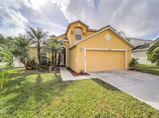 3401 Berry Blossom Ln, Plant City, FL 33567