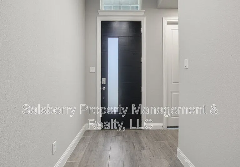 1314 20th St — Photo 3