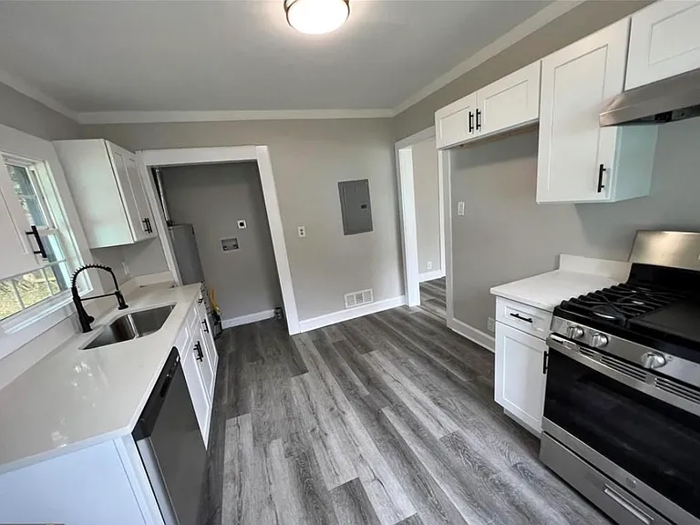 1891 Connally Dr — Photo 5