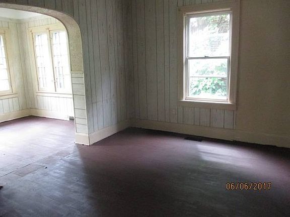 5th image of 109 Tremble Ave
