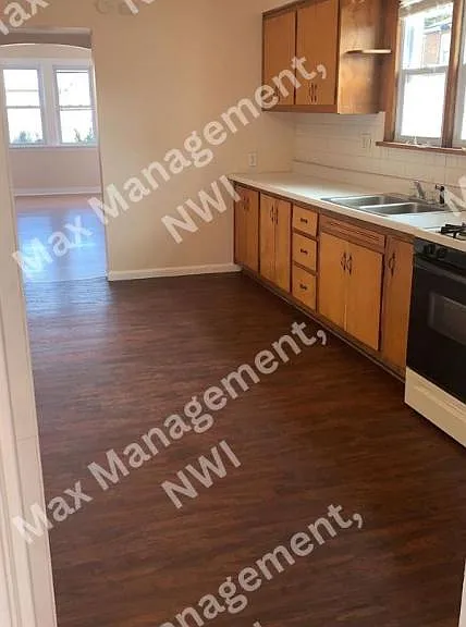 4860 Wegg Ave #1R — Photo 11