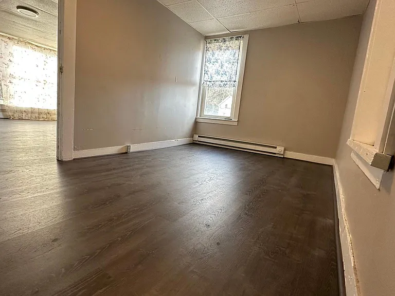 33 N Main St #2 — Photo 2