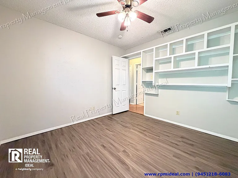 7832 Pebblebrook Dr — Photo 13