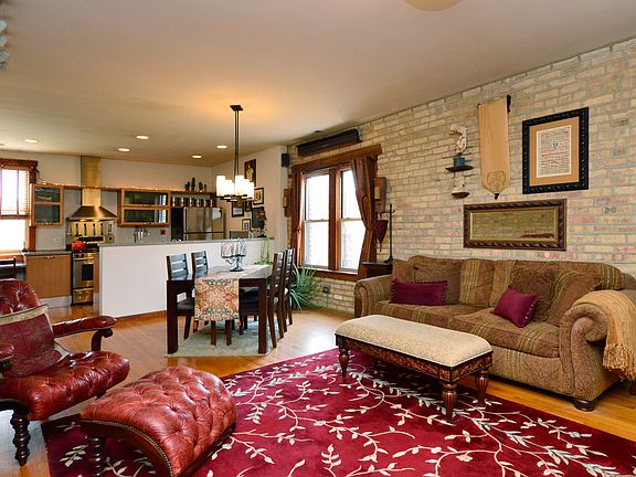 5th image of 6447 N Seeley Ave #3
