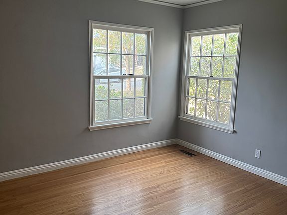 4th image of 1406 Elm Ave