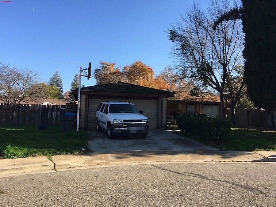 1st image of 2816 N Dayton Ct
