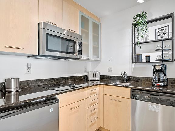 5th image of 2670 E Sunrise Blvd #823