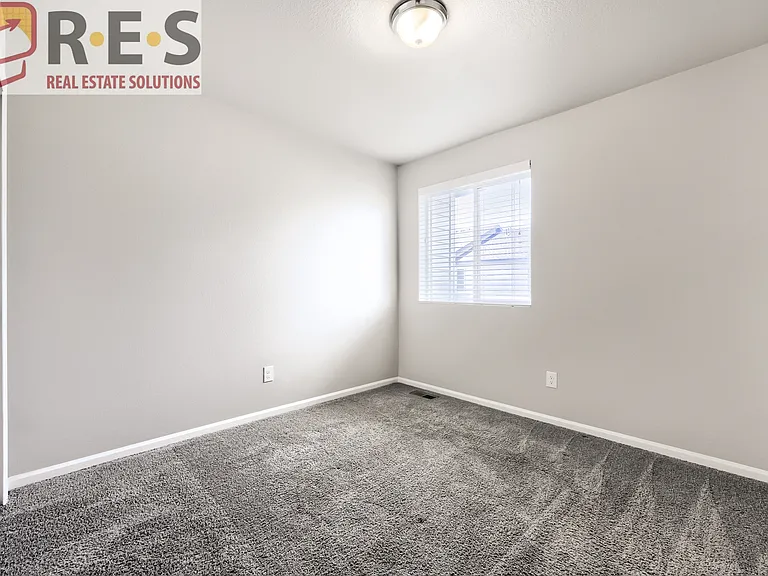 18950 E 65th Ave — Photo 8