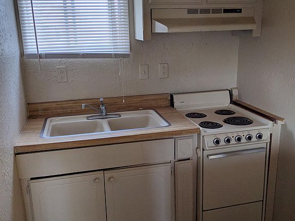 4th image of 706 Upland Ave APT C