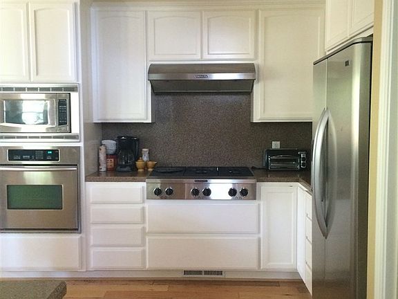 4th image of 886 Marina Dr