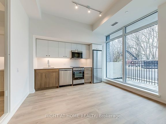 5th image of 2 Manderley Dr #101